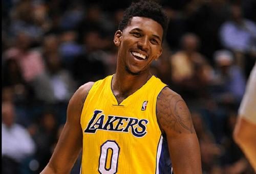 混团世界杯：国乒6-0日本队，夺冠在即！王曼昱决赛吊打张本美和（混合团体世界杯：国乒6比0横扫日本，冠军在望！王曼昱决赛完胜张本美和）