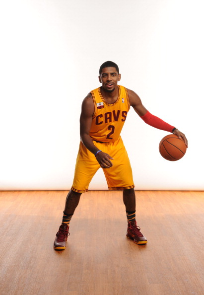 德甲半程最佳阵容：拜仁6人入选（德甲半程最佳阵容揭晓：拜仁6人上榜）