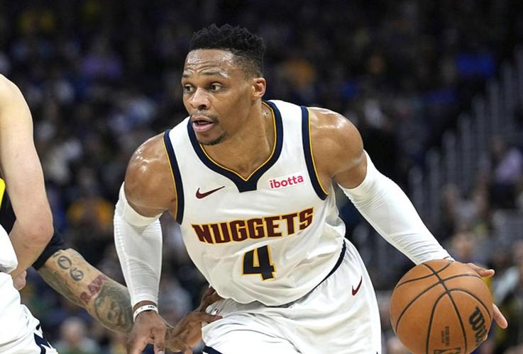 意媒：罗马赴英格兰进行集训，将在英格兰队训练基地进行训练（意媒：罗马将赴英格兰拉练，预计在英格兰队训练基地备训）