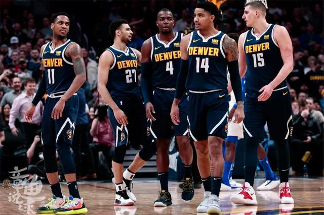 FIFA年度最佳男足阵容：巴黎6人入选，亚马尔在列，姆巴佩无缘（FIFA年度最佳男足阵容出炉：巴黎6将上榜，亚马尔入围，姆巴佩落选）