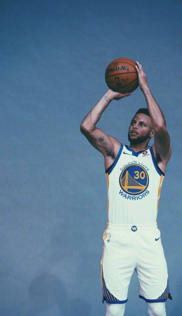 卡梅隆-布泽尔以23.3分领跑NCAA得分榜（卡梅隆-布泽尔场均23.3分高居NCAA得分榜首）