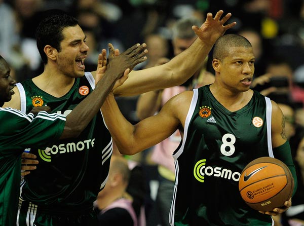 狄龙三分不中，古德温抢篮板被犯规后两罚一中，太阳99-98勇士（狄龙三分未果，古德温抢板造犯规两罚中一，太阳99-98险胜勇士）